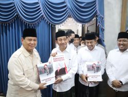 Di Jatim, Prabowo Mampir ke Ponpes Zainul Hasan Genggong