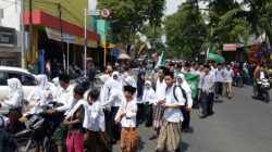Puluhan Ribu Santri Upacara Hari santri Nasional di Jombang
