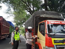 Enam ODOL terjaring dalam Razia Satlantas Polres Jombang Di Jalan Nasional