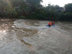 Nekat Seberangi Sungai Gunting, Bocah 12 Tahun Tenggelam