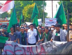 Sejumlah Mahasiswa Demo DPRD Sumenep