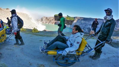 Segini Harga Ojek Troli di Kawah Ijen Banyuwangi, Sepadan dengan Sensasi Menikmati Keindahan Blue Fire