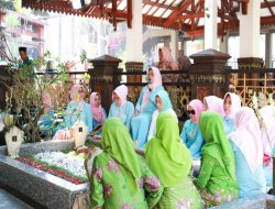 Harlah YKMNU ke-60, Para Pengurus Ziarah ke Makam Para Pendiri di Jombang dan Jakarta