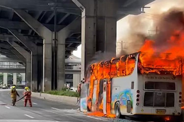 bus-sekolah-di-thailand