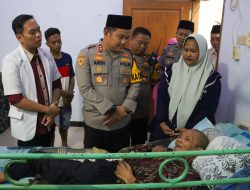 Anjang Sana, Kapolres Jombang Beri Semangat, Anggota yang Sakit