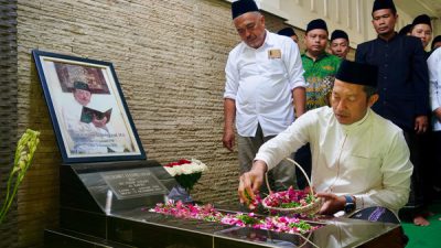 Jelang Puncak Harlah, Ketum Ansor Ziarah ke Makam KH Slamet Effendi Yusuf