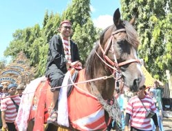 Di Festival Jaran Serek, Bupati Sumenep Ajak Masyarakat Lestarikan Budaya Lokal