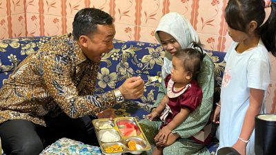 Menteri Wihaji Tinjau Penyaluran MBG bagi Ibu Hamil dan Balita di Pasuruan