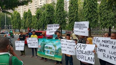 Didampingi LBH Ansor, Warga Transmigran Demo Kementerian Transmigrasi Tuntut Keadilan 