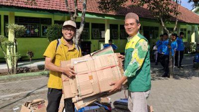 Baznas Jombang Gandeng SD Negeri Jombatan Gelar Aksi “Sedekah Sampah”