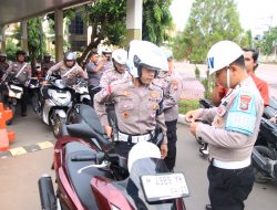 Propam Polres Sumenep Periksa Identitas Polisi Dukung Ops Patuh Semeru 2025