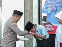 Kapolres Jombang, Apresiasi Pendidikan Dengan Beasiswa