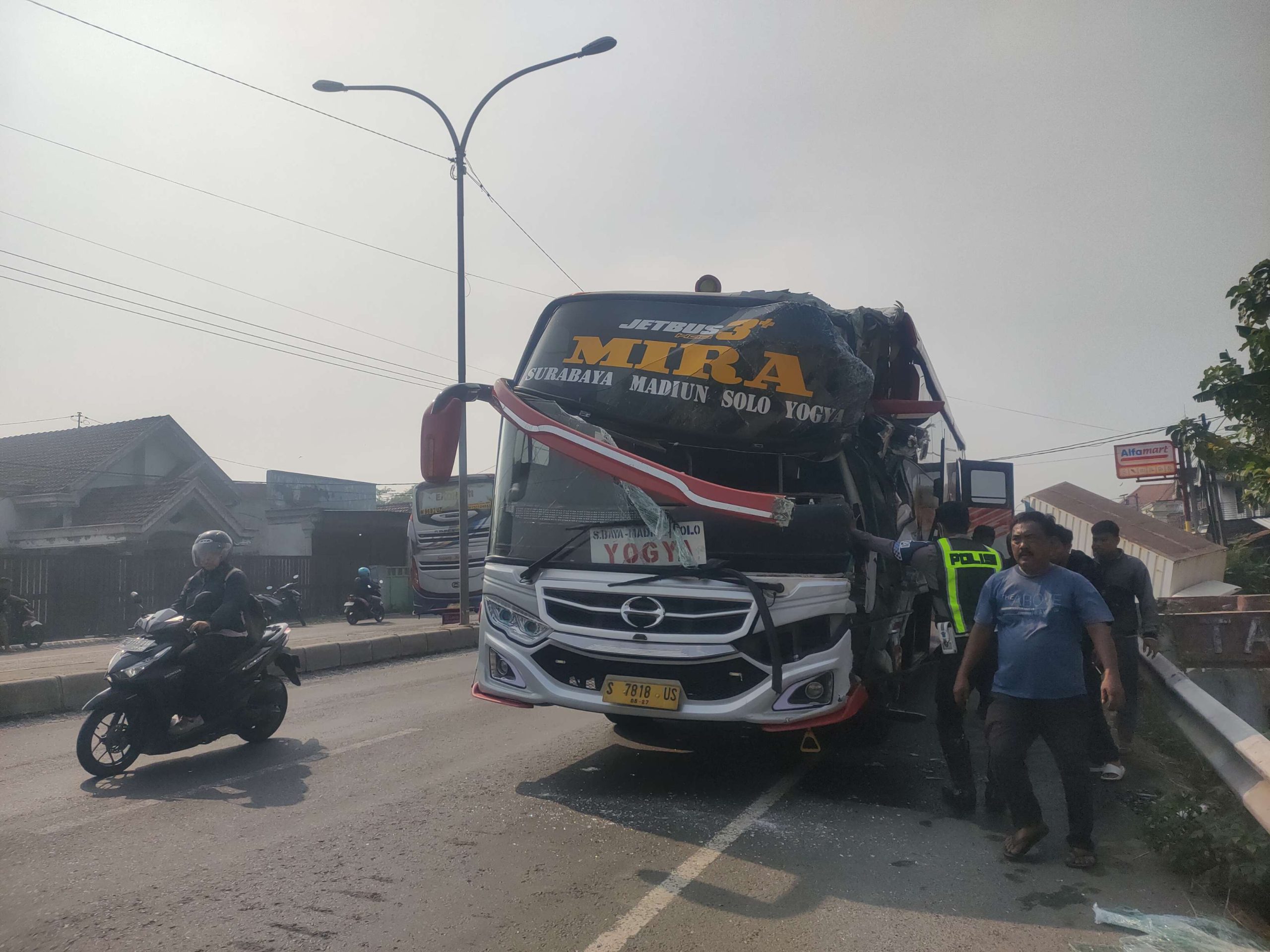 Kecelakaan Lalulintas Di Jalan Nasional