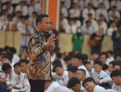 Di Depan Mahasiswa Baru UB, Menteri Wihaji: Presiden Sangat Fokus dengan Generasi Emas