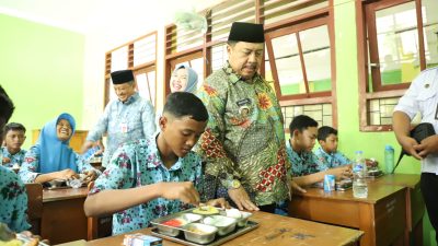Disdikbud Jombang Dampingi Bupati Jamin Makanan Gratis Dukung Mutu Pendidikan