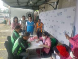 Di Hari Listrik Nasional ke-80, PLN Mojokerto ‘Nyalakan Semangat’ Ojol dengan Bansos dan Cek Kesehatan Gratis!