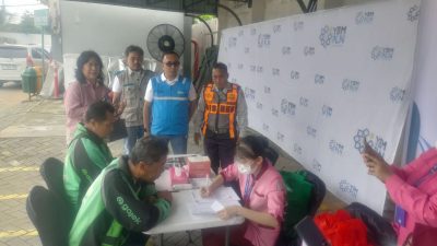 Di Hari Listrik Nasional ke-80, PLN Mojokerto ‘Nyalakan Semangat’ Ojol dengan Bansos dan Cek Kesehatan Gratis!