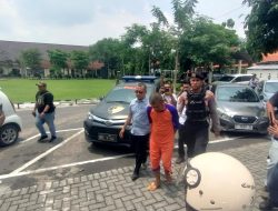 Pembunuh Nenek Jombang Diringkus, Ternyata KERABAT Dekat Korban