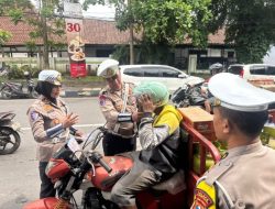 ‘Zebra Semeru 2025’ Polres Jombang: Bukan Sekadar Razia, Tapi Ajakkan Disiplin di Jalan Raya