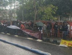 Lautan Massa Padati Gelaran Drag Race Kapolres Jombang Cup