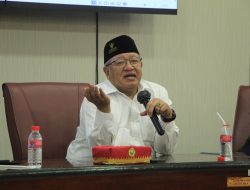 Harga Emas Terus Melambung, Bagaimana Menghitung Zakat Profesi?