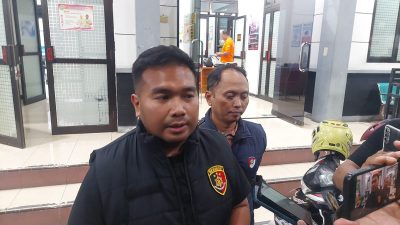 Nekat Embat Scoopy di Teras Rumah, Pria Ini Tak Sadar Aksinya Terekam Jelas CCTV Sebelum Diciduk Polisi