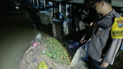 Geger, Sosok Mayat Bayi Laki-Laki Ditemukan Mengapung di Dam A Yani Sumobito Jombang
