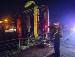 Bus Restu Alami Pecah Ban di Tol Jombang-Mojokerto, Satu Penumpang Tewas dan 11 Luka Berat