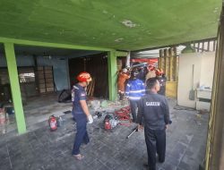 Dramatis, Proses Evakuasi Sopir Pikap Terjepit Kabin Selama Dua Jam di Jogoroto Jombang