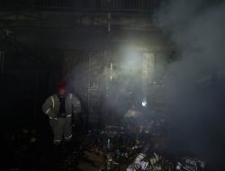 Dugaan Pelemparan Molotov, Picu Kebakaran Toko Grosir Snack di Diwek, Polisi Selidiki