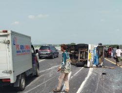 Kecelakaan di Tol Jomo, Elf Rombongan Asal Madura Terguling