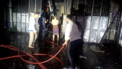 Toko Kelontong di Diwek Jombang Ludes Terbakar, Kerugian Ditaksir Capai Rp100 Juta