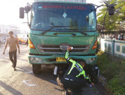 Truk Box Hino Diduga Rem Blong Tabrak 3 Pemotor dan 4 Pejalan Kaki di Jombang, Dua Orang Tewas