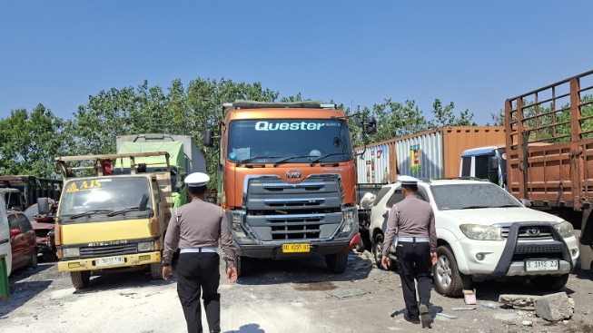 Kendaraan Truk diamankan Oleh Satlantas Polres Jombang