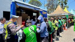 Satlantas Polrestabes Surabaya Gelar Dapur Gratis untuk Pejuang Jalanan_1